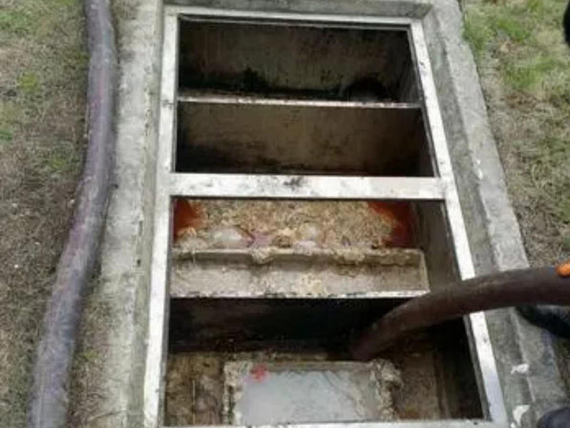 老城镇隔油池清理